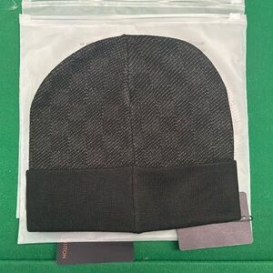 Black Louis Vuitton beanie